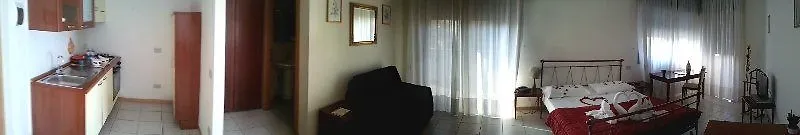 利克尼欧雷住宅酒店 阿雷佐 3*,